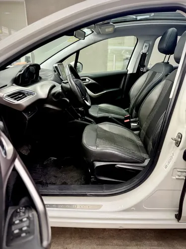 Peugeot 208 1.6 Feline Tiptronic - foto 8
