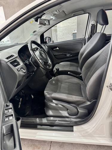Volkswagen Suran 1.6 Highline 101cv - foto 8