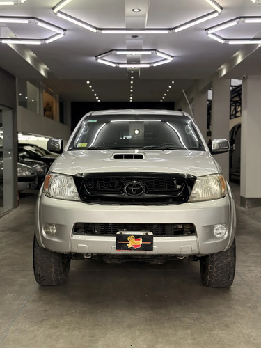 Toyota Hilux 3.0 D/cab 4x4 Srv Lim P/4 - foto 2