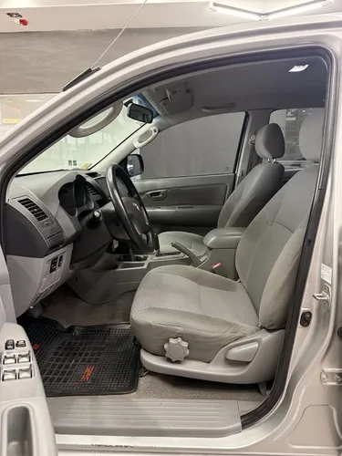 Toyota Hilux 3.0 D/cab 4x4 Srv Lim P/4 - foto 8