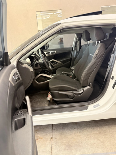 Hyundai Veloster 1.6 130cv At - foto 8