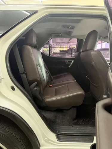 Toyota Hilux Sw4 2.8 Srx 177cv 4x4 7as At - foto 10