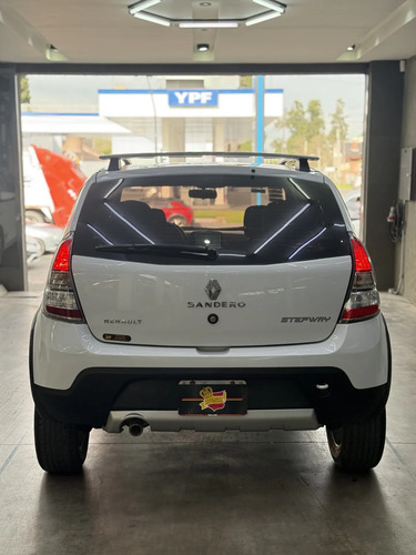 Renault Sandero Stepway 1.6 Privilege Nav 105cv - foto 6