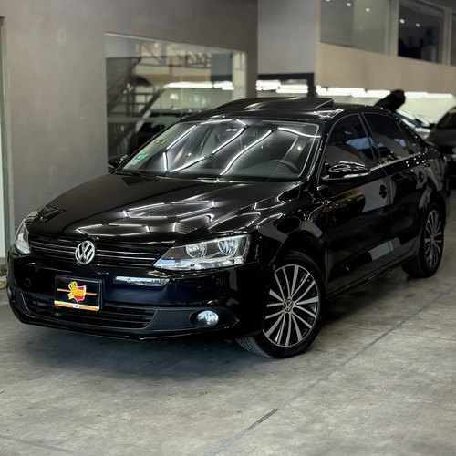 Volkswagen Vento 2.5 Luxury 170cv
