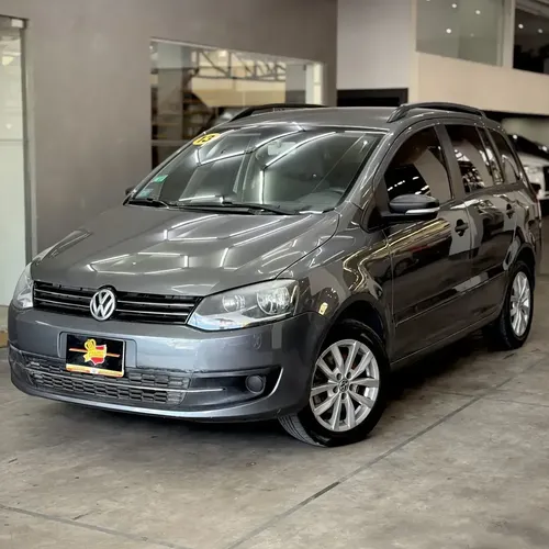 Volkswagen Suran 1.6 Highline 101cv